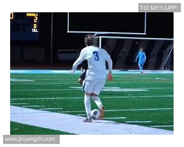 在异国别墅中生活的足球明星们的奢华人生与精彩故事