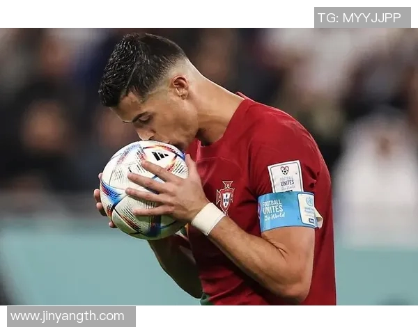 足球明星C罗精彩瞬间集锦展现他的非凡魅力与足球才华